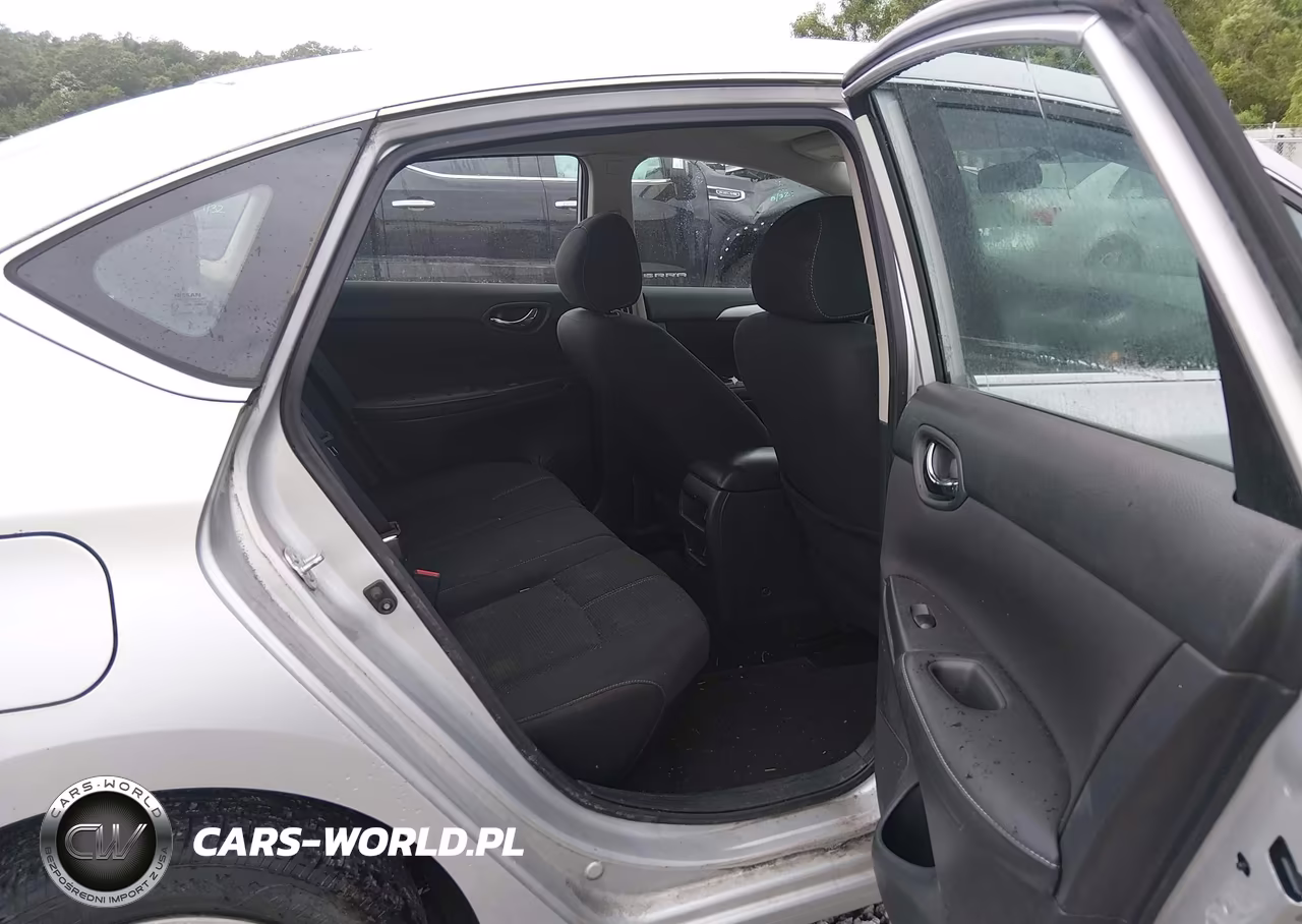2018 Nissan Sentra S VIN:3N1AB7AP2JY252460 - 8