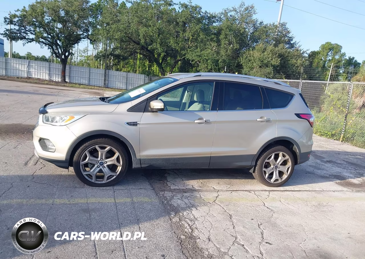 2017 Ford Escape Titanium VIN:1FMCU0JD4HUE71491 - 14