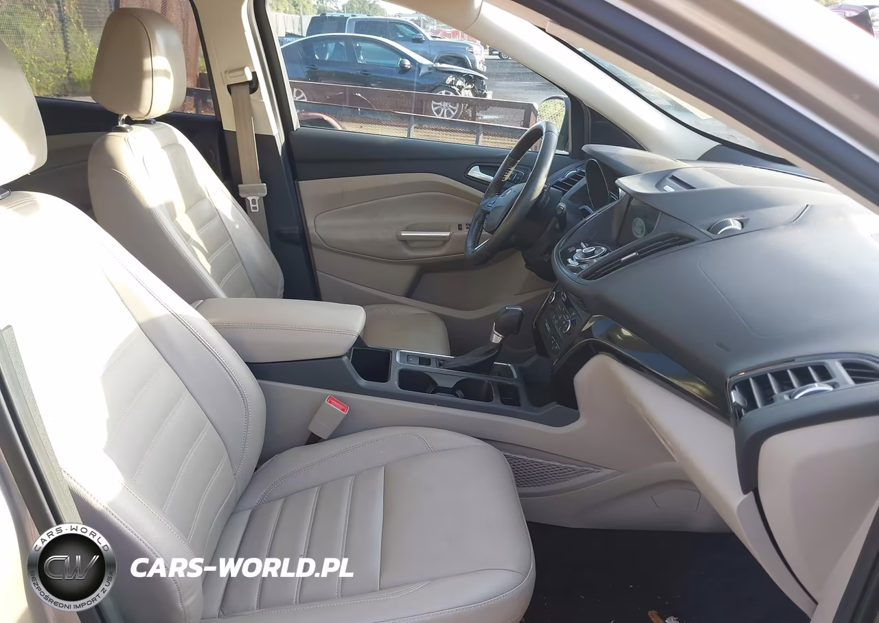 2017 Ford Escape Titanium VIN:1FMCU0JD4HUE71491 - 5