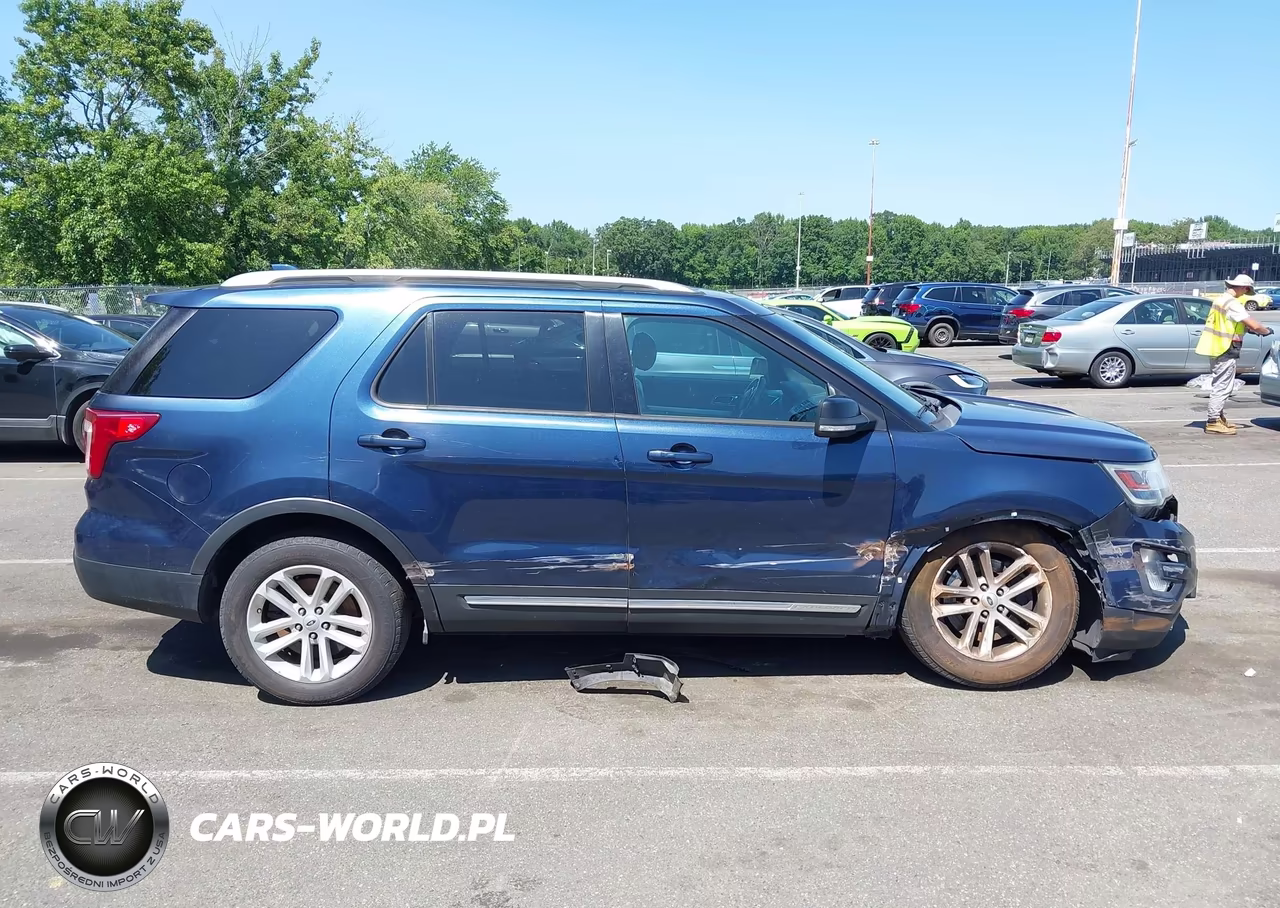 2017 Ford Explorer Xlt VIN:1FM5K7D88HGC56202 - 13