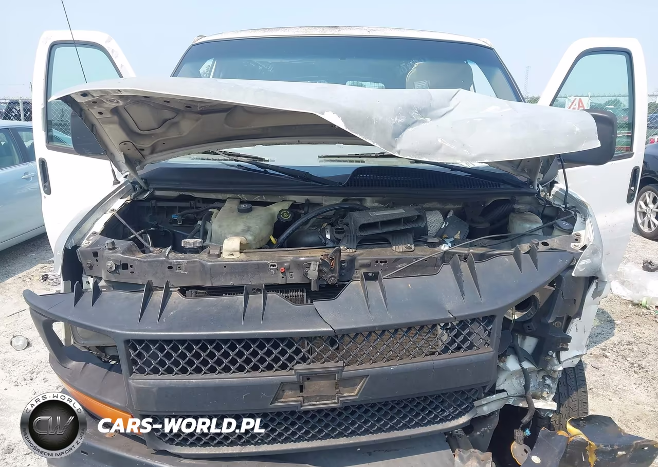 2009 Chevrolet Express Work Van VIN:1GCFG15X091134953 - 10