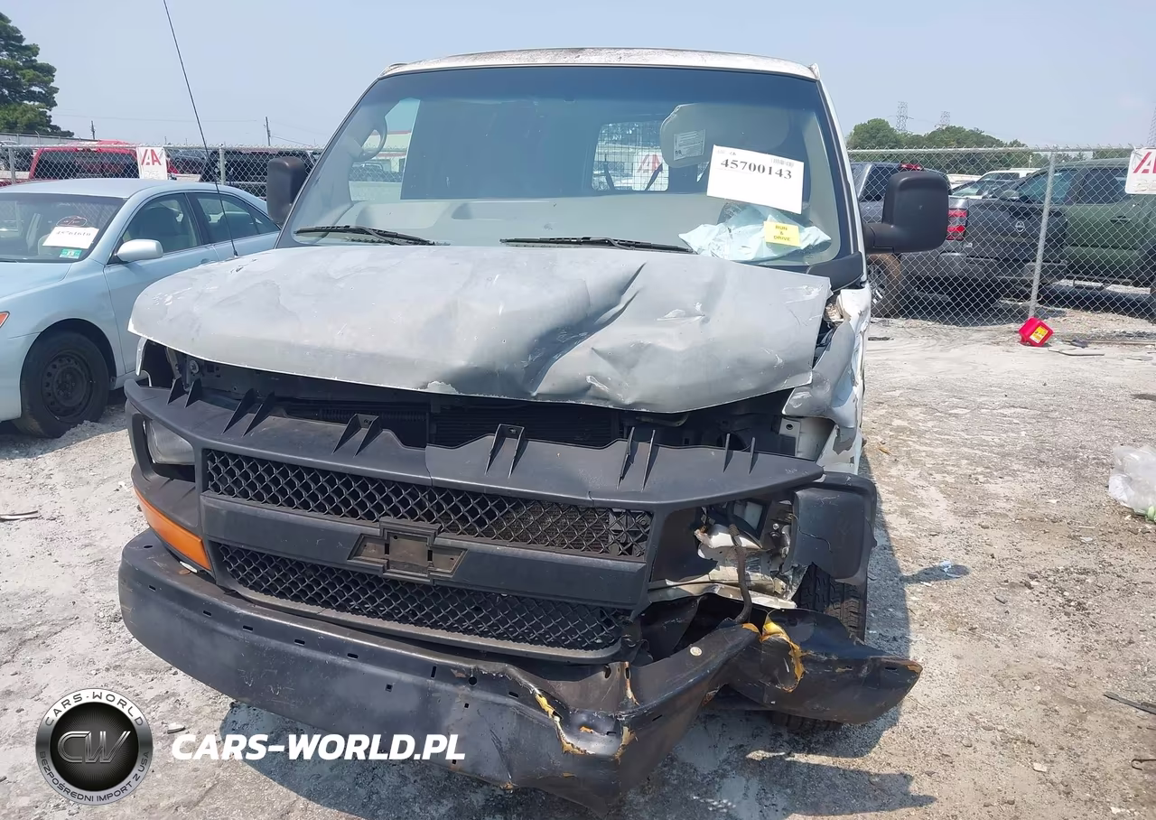 2009 Chevrolet Express Work Van VIN:1GCFG15X091134953 - 12