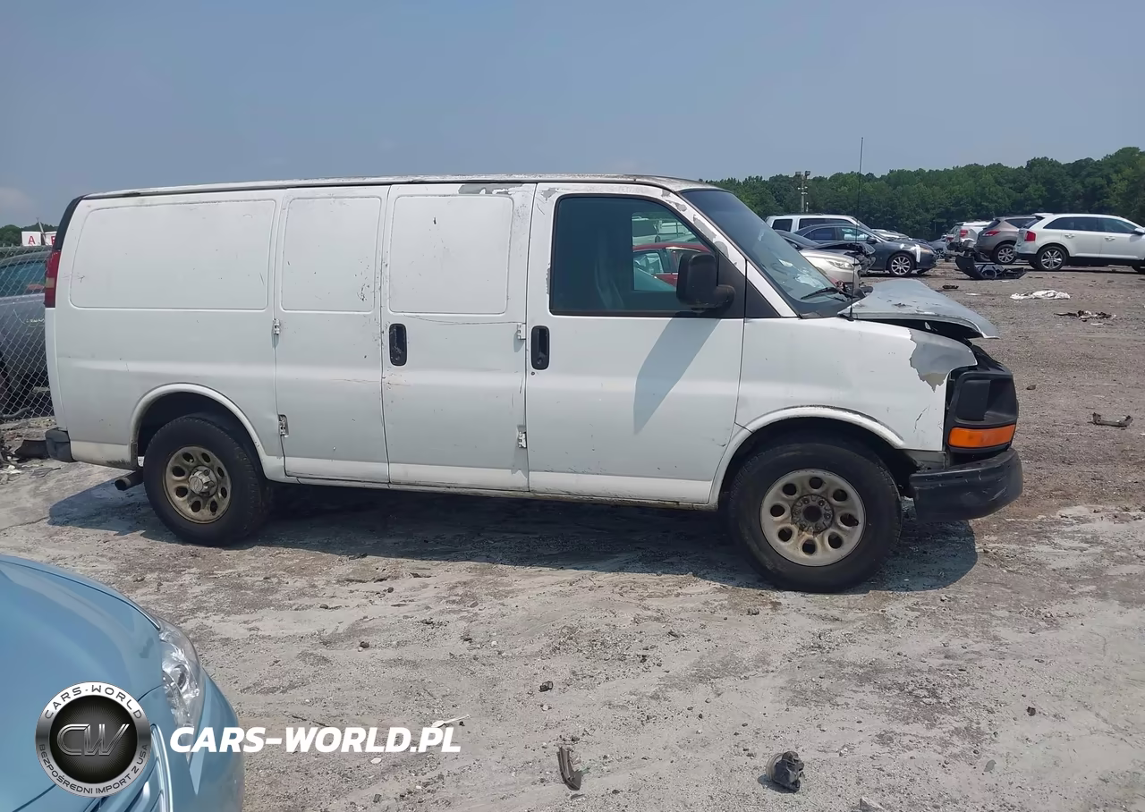 2009 Chevrolet Express Work Van VIN:1GCFG15X091134953 - 13