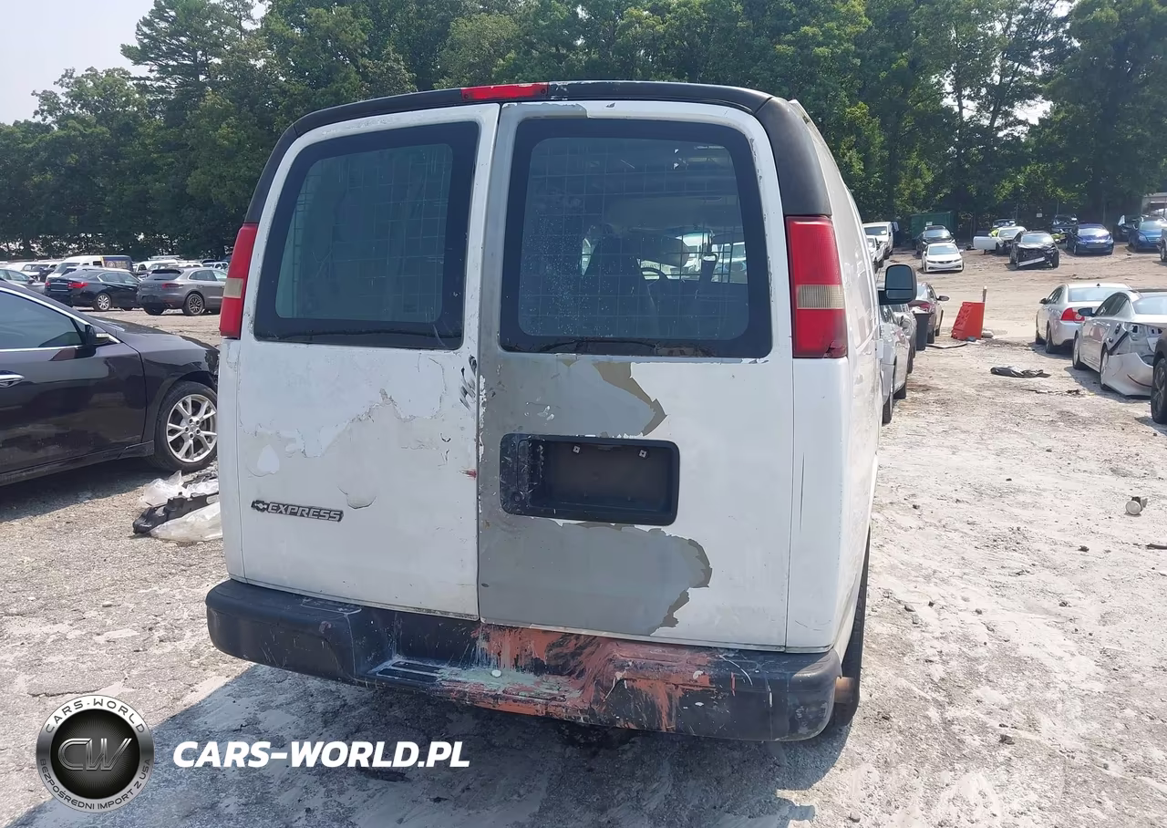 2009 Chevrolet Express Work Van VIN:1GCFG15X091134953 - 16