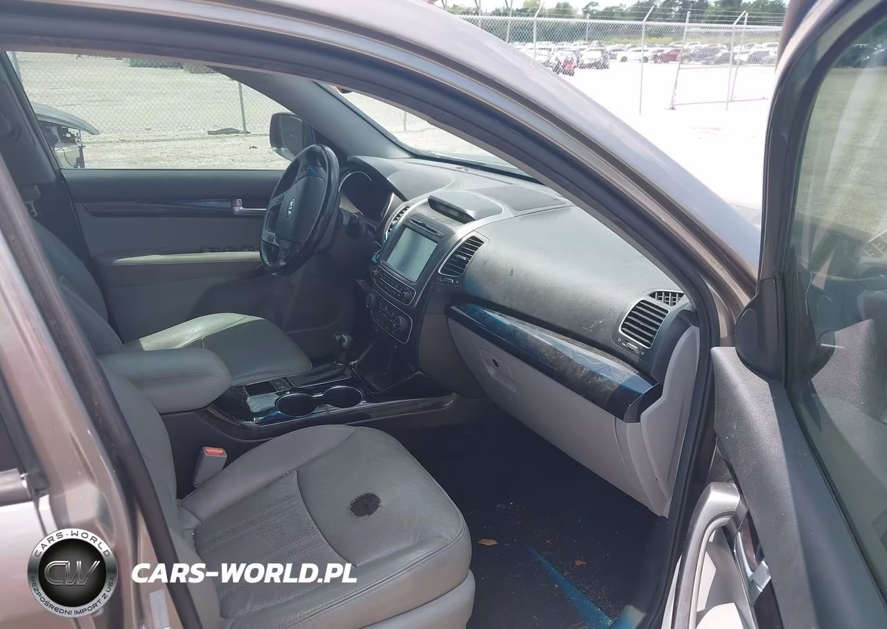 2014 Kia Sorento Lx VIN:5XYKT4A68EG500208 - 5