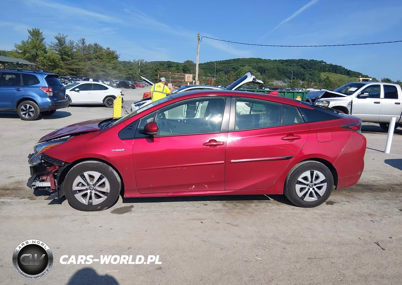 2016 Toyota Prius Three VIN:JTDKARFU4G3526404 - 15