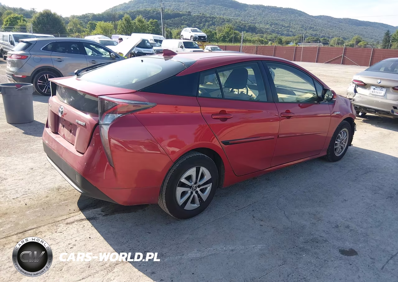 2016 Toyota Prius Three VIN:JTDKARFU4G3526404 - 4