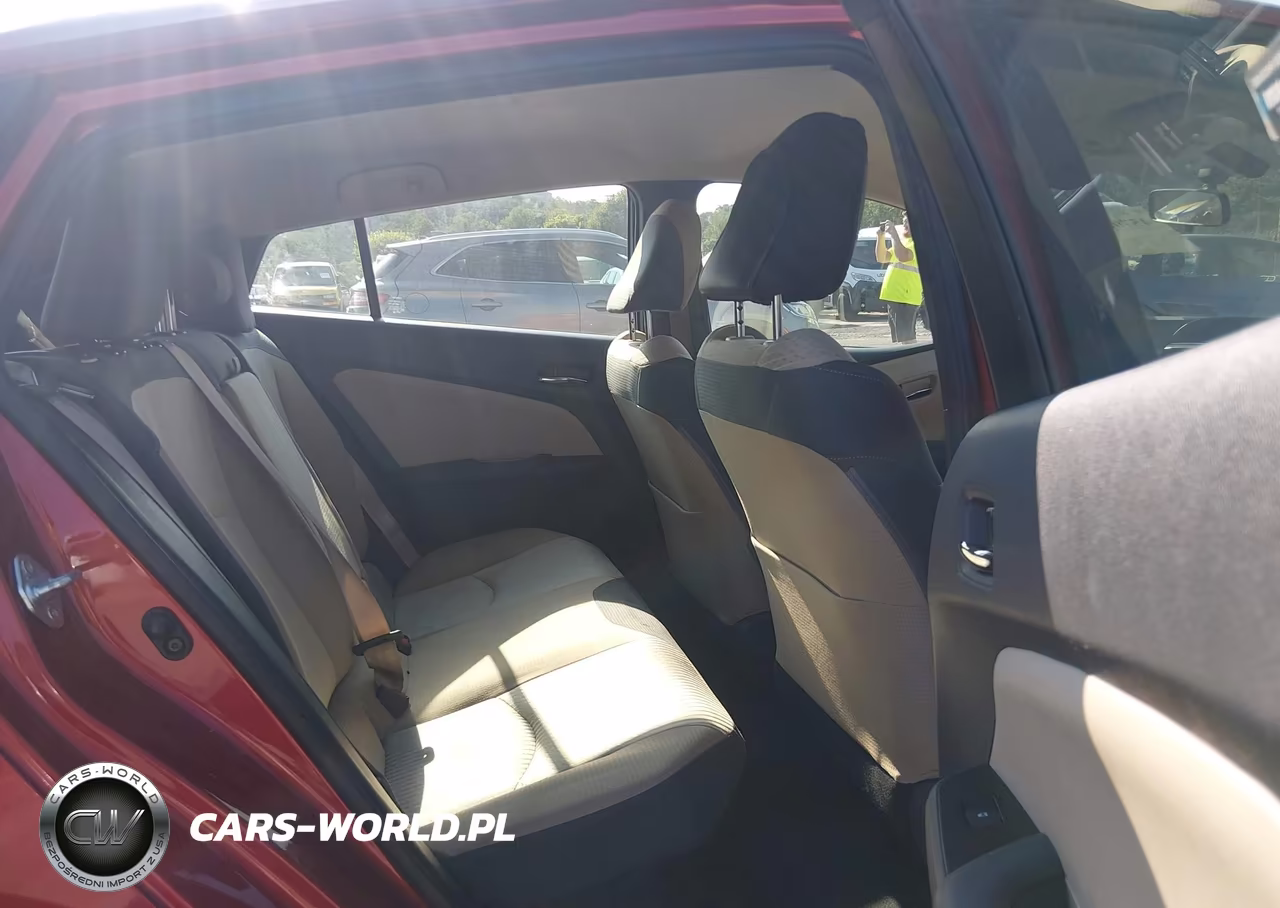 2016 Toyota Prius Three VIN:JTDKARFU4G3526404 - 8