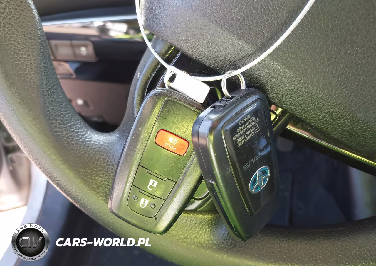 2019 Toyota Prius L Eco VIN:JTDKARFU4K3070283 - 11