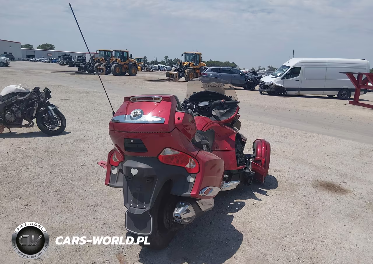 2016 Can-Am Spyder Roadster Rt-Rt-S-Ltd-Sp Series VIN:2BXNBDD25GV003521 - 4