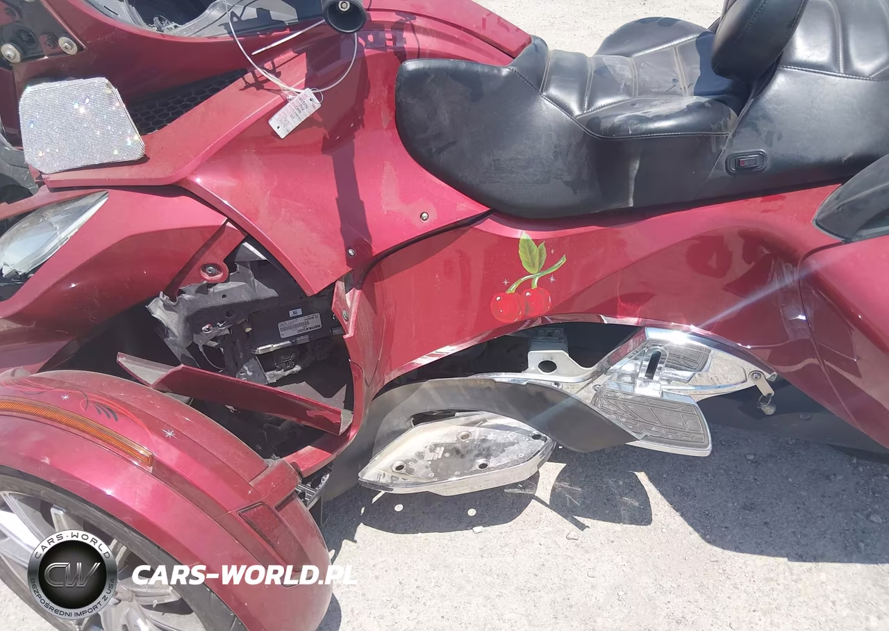 2016 Can-Am Spyder Roadster Rt-Rt-S-Ltd-Sp Series VIN:2BXNBDD25GV003521 - 9