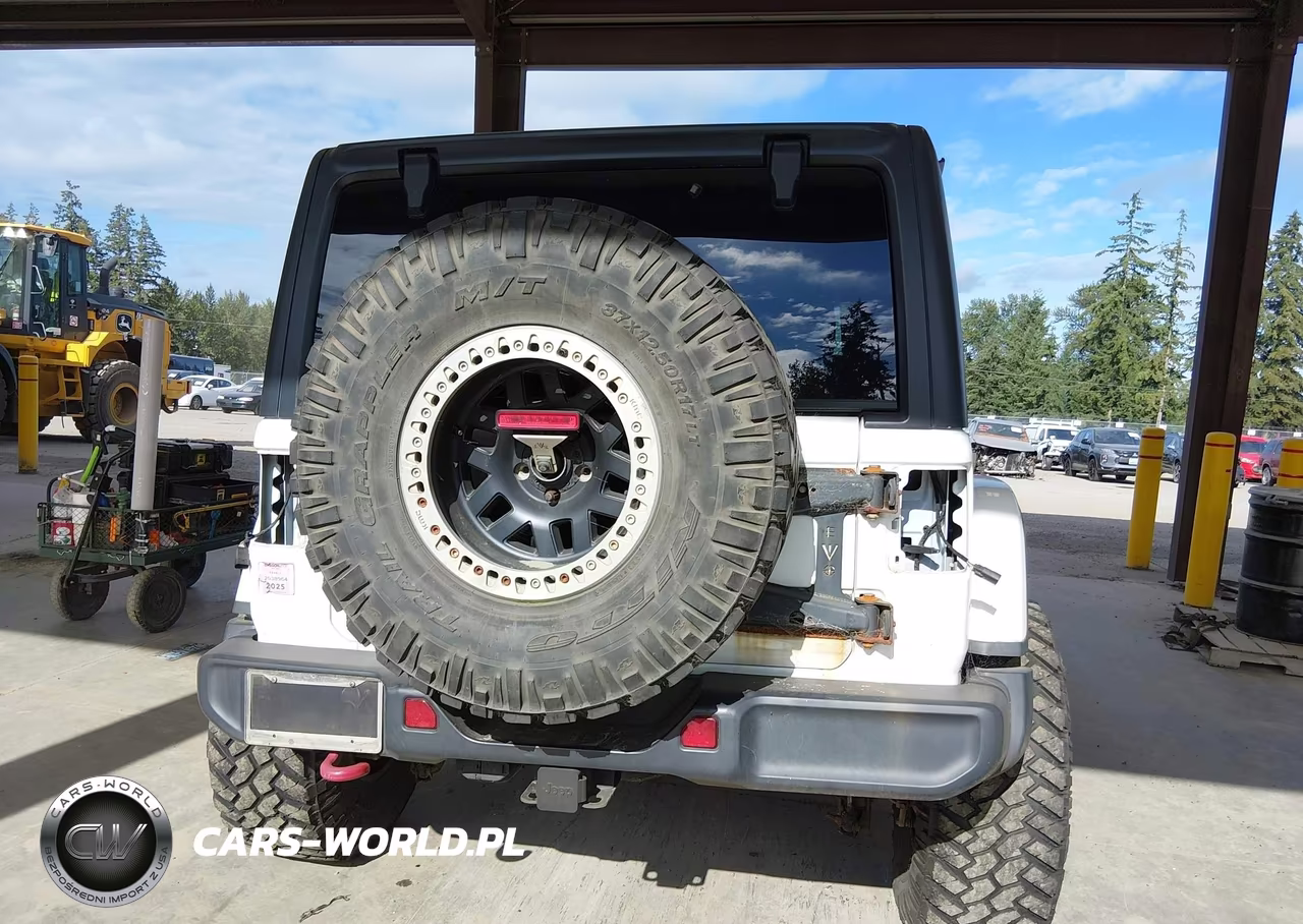 2018 Jeep Wrangler Unlimited Rubicon 4X4 VIN:1C4HJXFG0JW308555 - 17