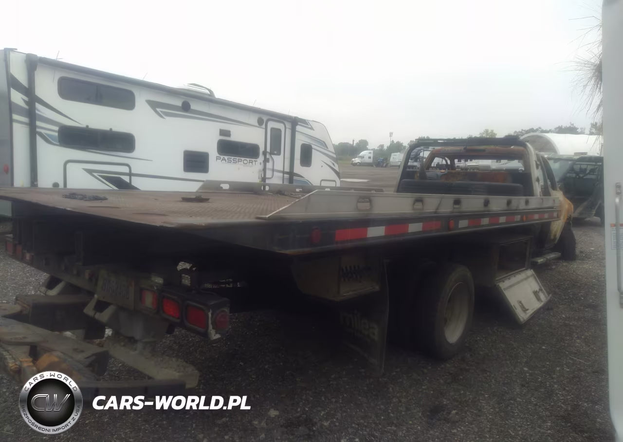 2016 Ram 5500 Chassis Tradesman-Slt VIN:3C7WRMDJ6GG306767 - 4