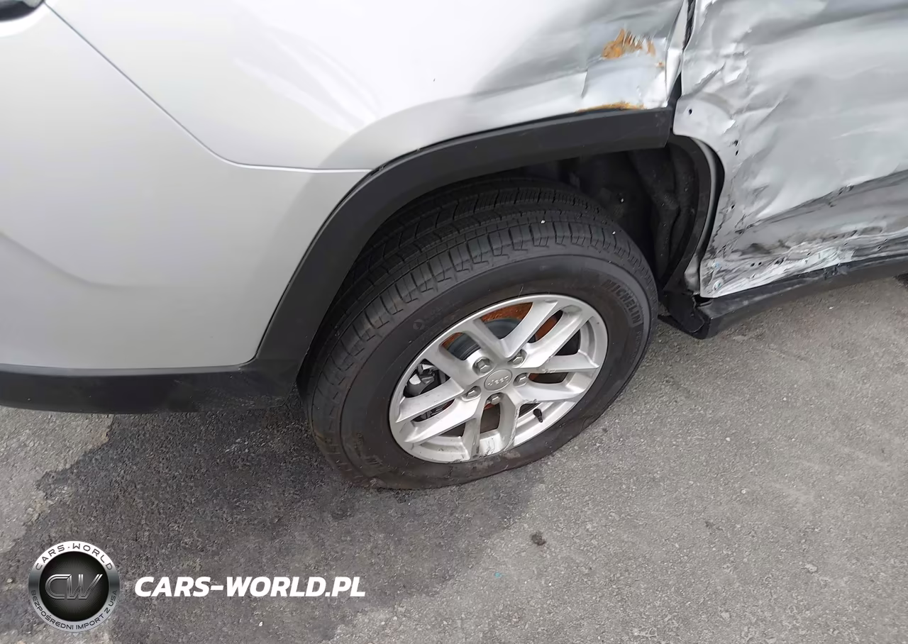 2025 Jeep Grand Cherokee L Laredo X 4X2 VIN:1C4RJJAG1S8785221 - 13