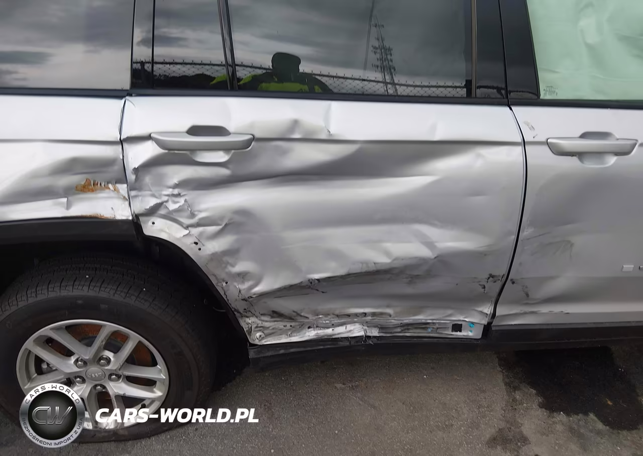 2025 Jeep Grand Cherokee L Laredo X 4X2 VIN:1C4RJJAG1S8785221 - 6