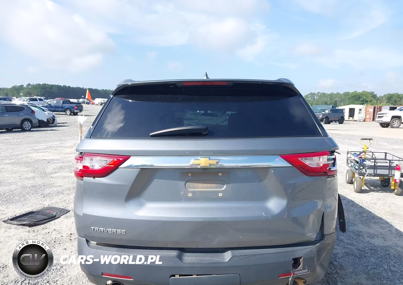 2018 Chevrolet Traverse Ls VIN:1GNERFKW5JJ110092 - 16