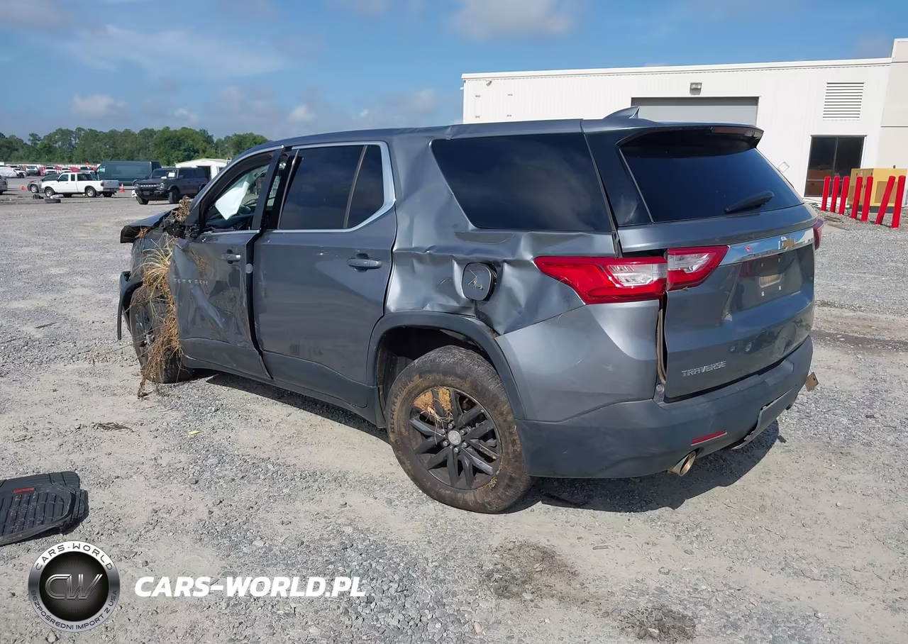 2018 Chevrolet Traverse Ls VIN:1GNERFKW5JJ110092 - 3
