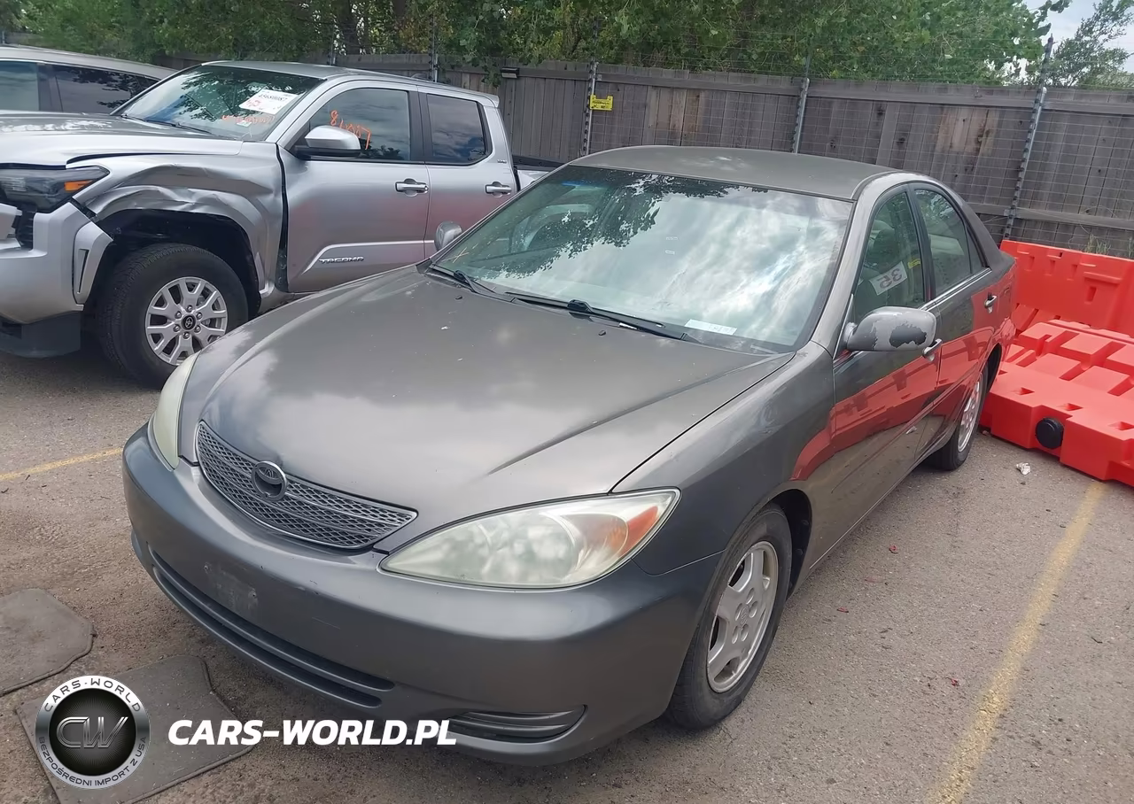 2002 Toyota Camry Le VIN:4T1BF30K82U529200 - 2