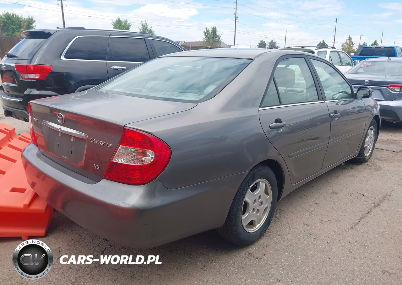 2002 Toyota Camry Le VIN:4T1BF30K82U529200 - 4