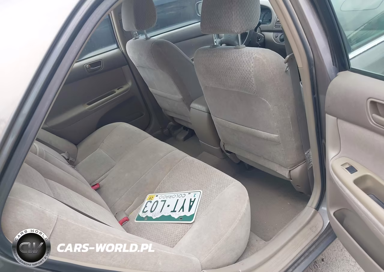 2002 Toyota Camry Le VIN:4T1BF30K82U529200 - 8
