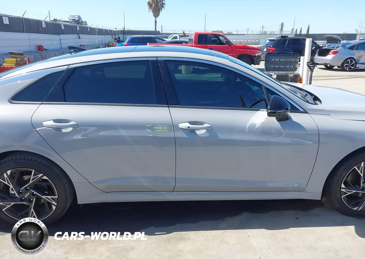2025 Kia K5 Gt-Line VIN:KNAG64J70S5394053 - 13