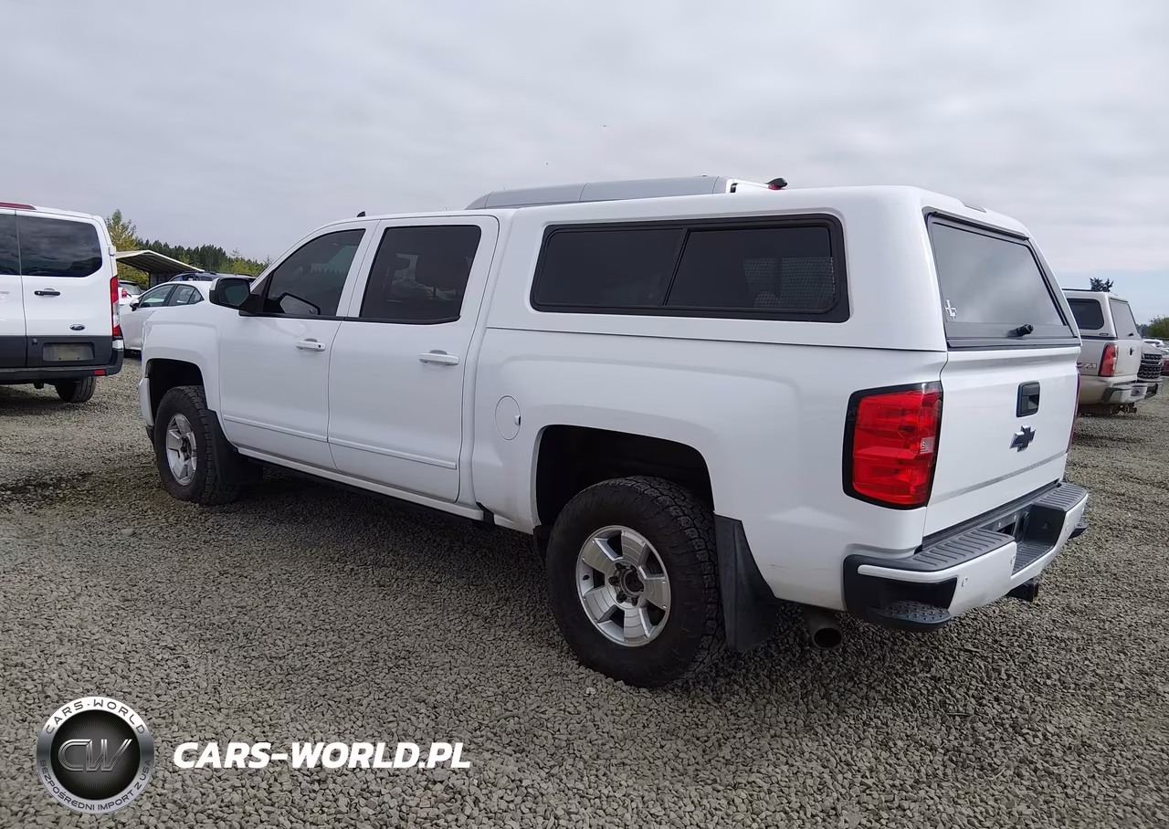 2018 Chevrolet Silverado 1500 2Lt VIN:3GCUKRECXJG613744 - 3