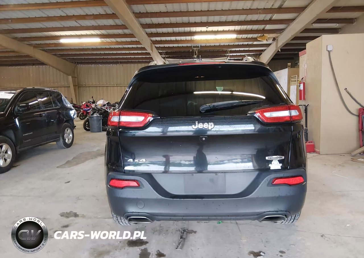 2016 Jeep Cherokee Latitude VIN:1C4PJMCSXGW245508 - 17