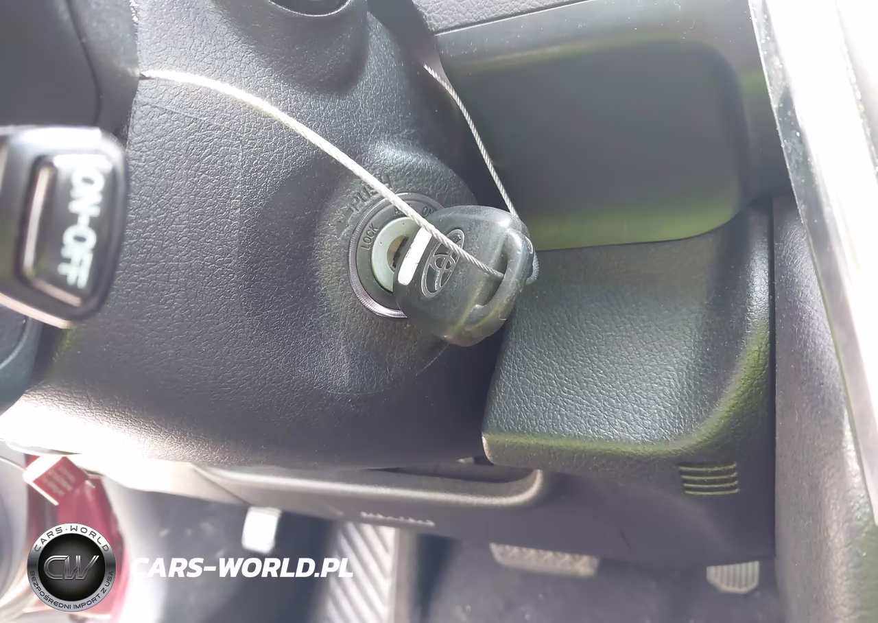 2017 Toyota Camry Le VIN:4T1BF1FK6HU670173 - 11
