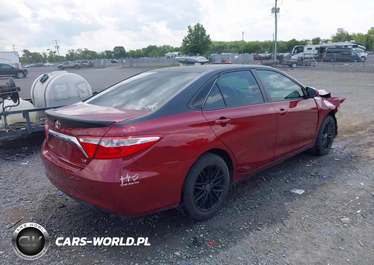 2017 Toyota Camry Le VIN:4T1BF1FK6HU670173 - 4
