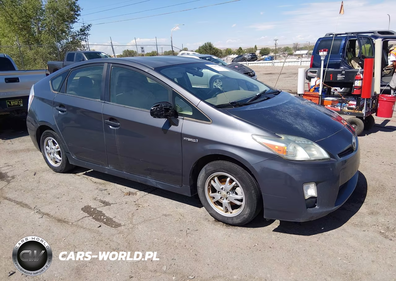 2011 Toyota Prius Two VIN:JTDKN3DUXB1382639 - 1