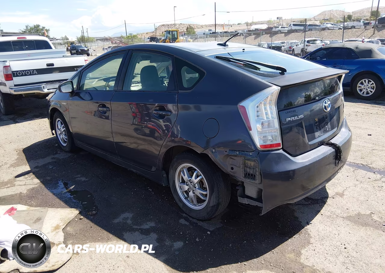 2011 Toyota Prius Two VIN:JTDKN3DUXB1382639 - 3