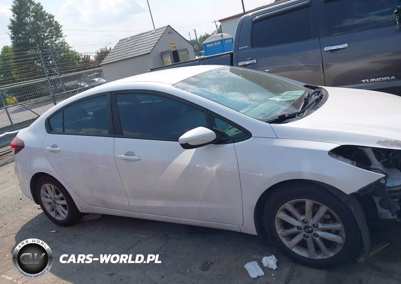 2017 Kia Forte Lx VIN:3KPFL4A71HE149105 - 14