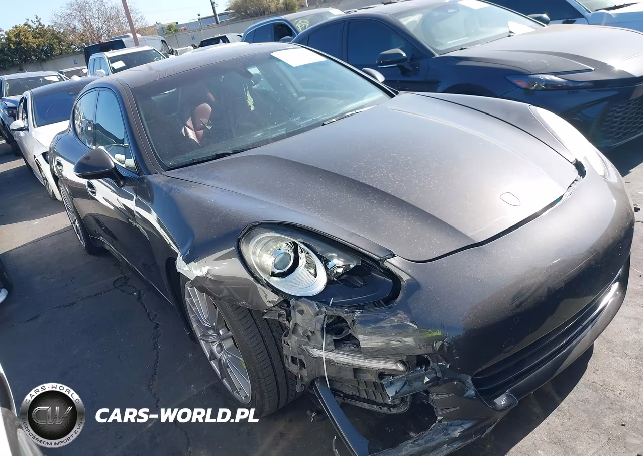 2015 Porsche Panamera E-Hybrid S – zdjęcie 1 z 17