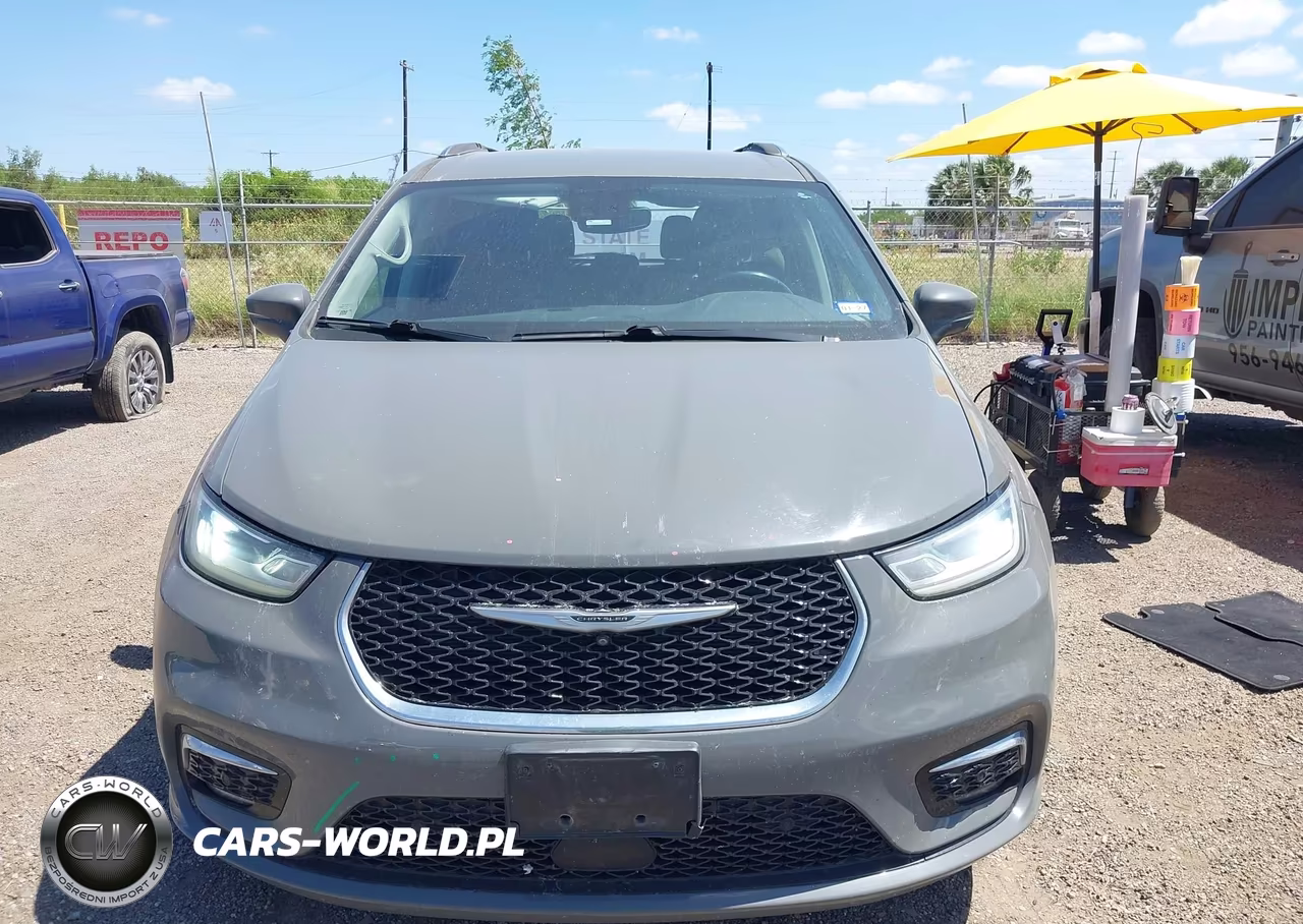2021 Chrysler Pacifica Touring L VIN:2C4RC1BG9MR524578 - 13