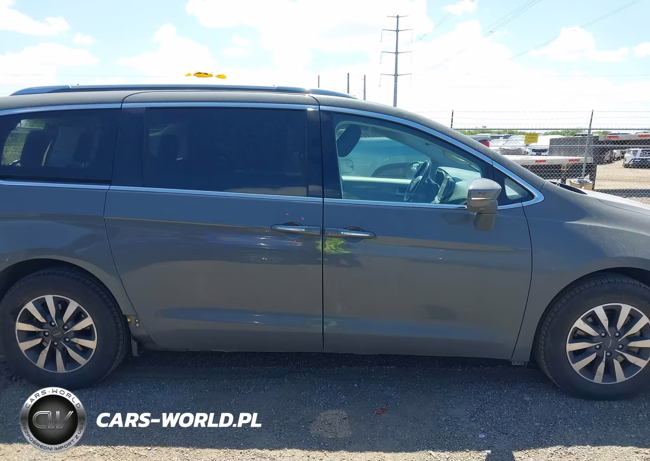 2021 Chrysler Pacifica Touring L VIN:2C4RC1BG9MR524578 - 14