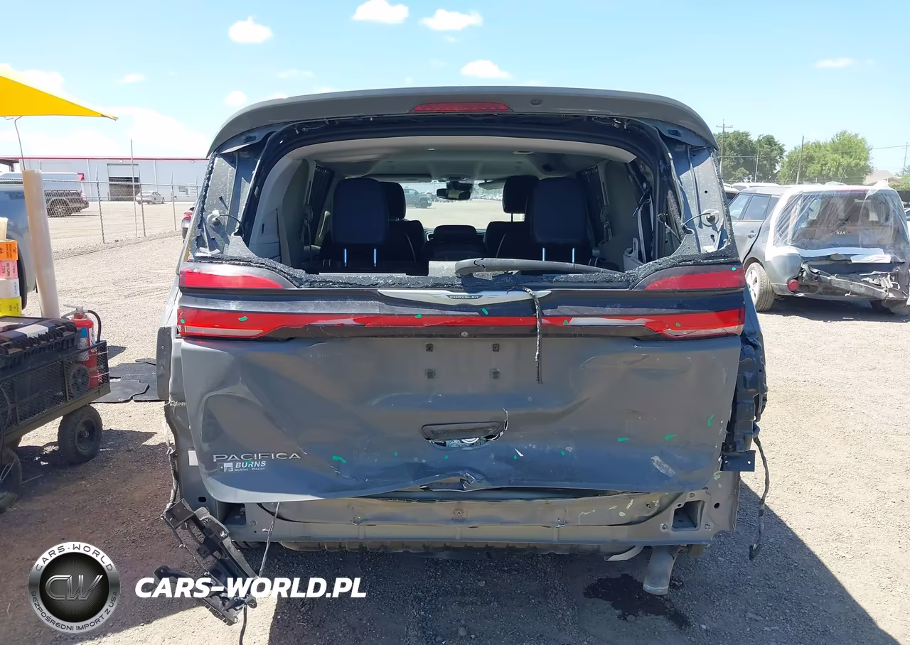 2021 Chrysler Pacifica Touring L VIN:2C4RC1BG9MR524578 - 17
