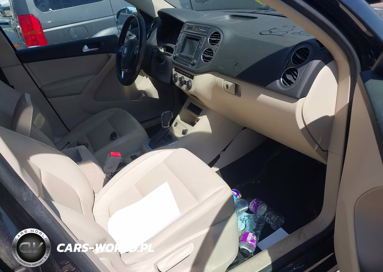 2016 Volkswagen Tiguan S VIN:WVGBV7AX0GK000296 - 5