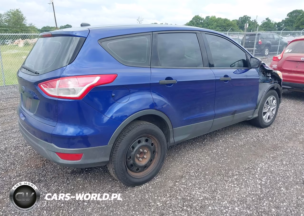2013 Ford Escape S VIN:1FMCU0F71DUC91155 - 4