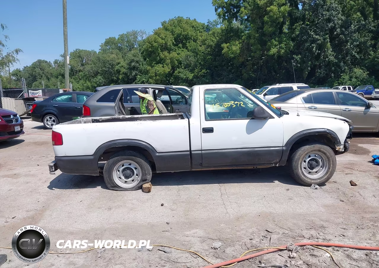 1995 Chevrolet S Truck S10 VIN:1GCCS1445S8151205 - 13