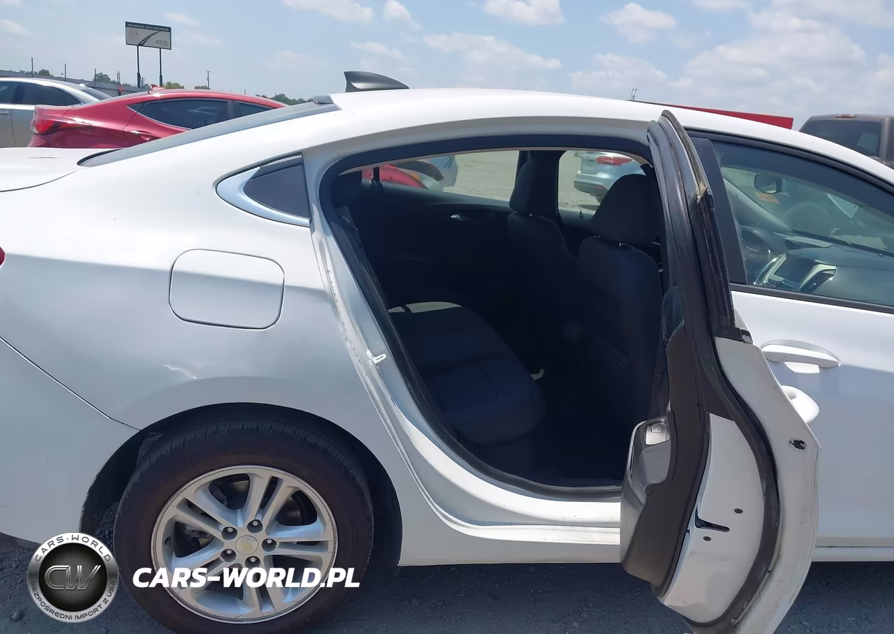 CHEVROLET CRUZE VIN:1G1BC5SM0J7137213 - 8