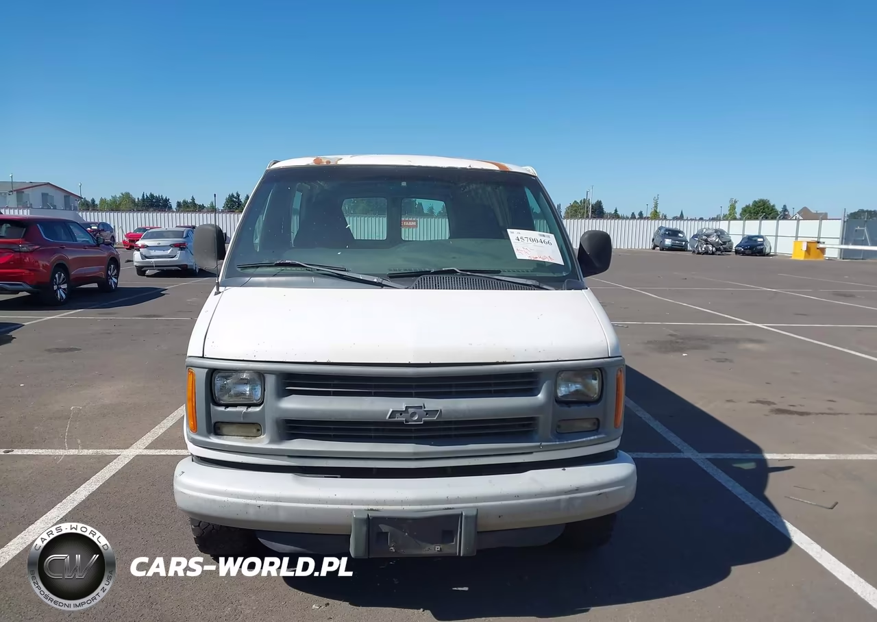 1999 Chevrolet Express Cargo Van VIN:1GCHG39J3X1118026 - 12