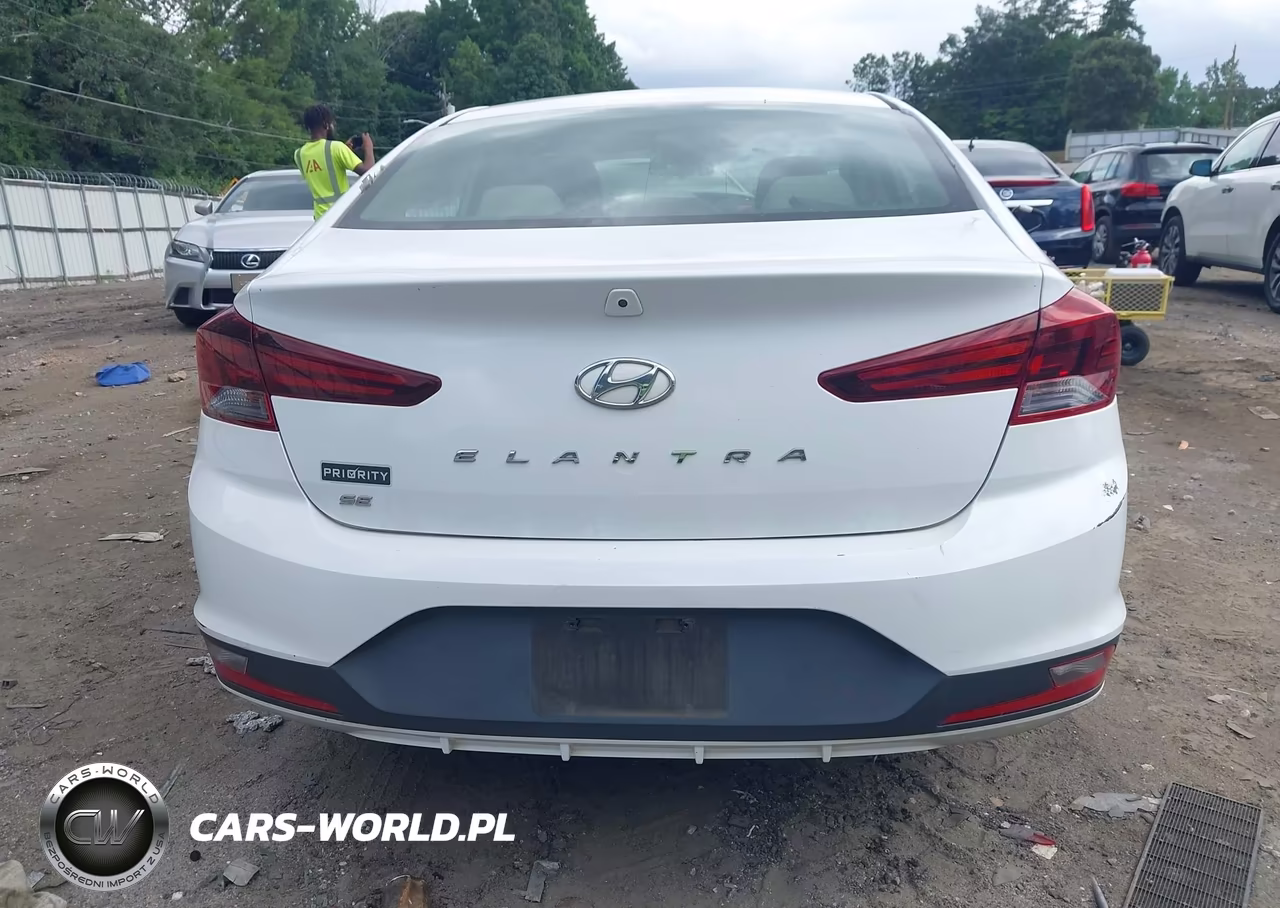 2019 Hyundai Elantra Se VIN:5NPD74LF8KH439392 - 16