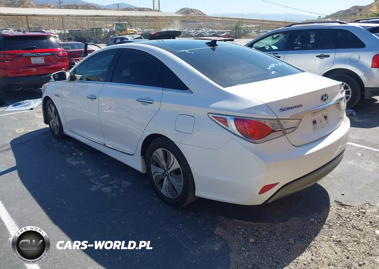 2015 Hyundai Sonata Hybrid Limited VIN:KMHEC4A43FA120850 - 3