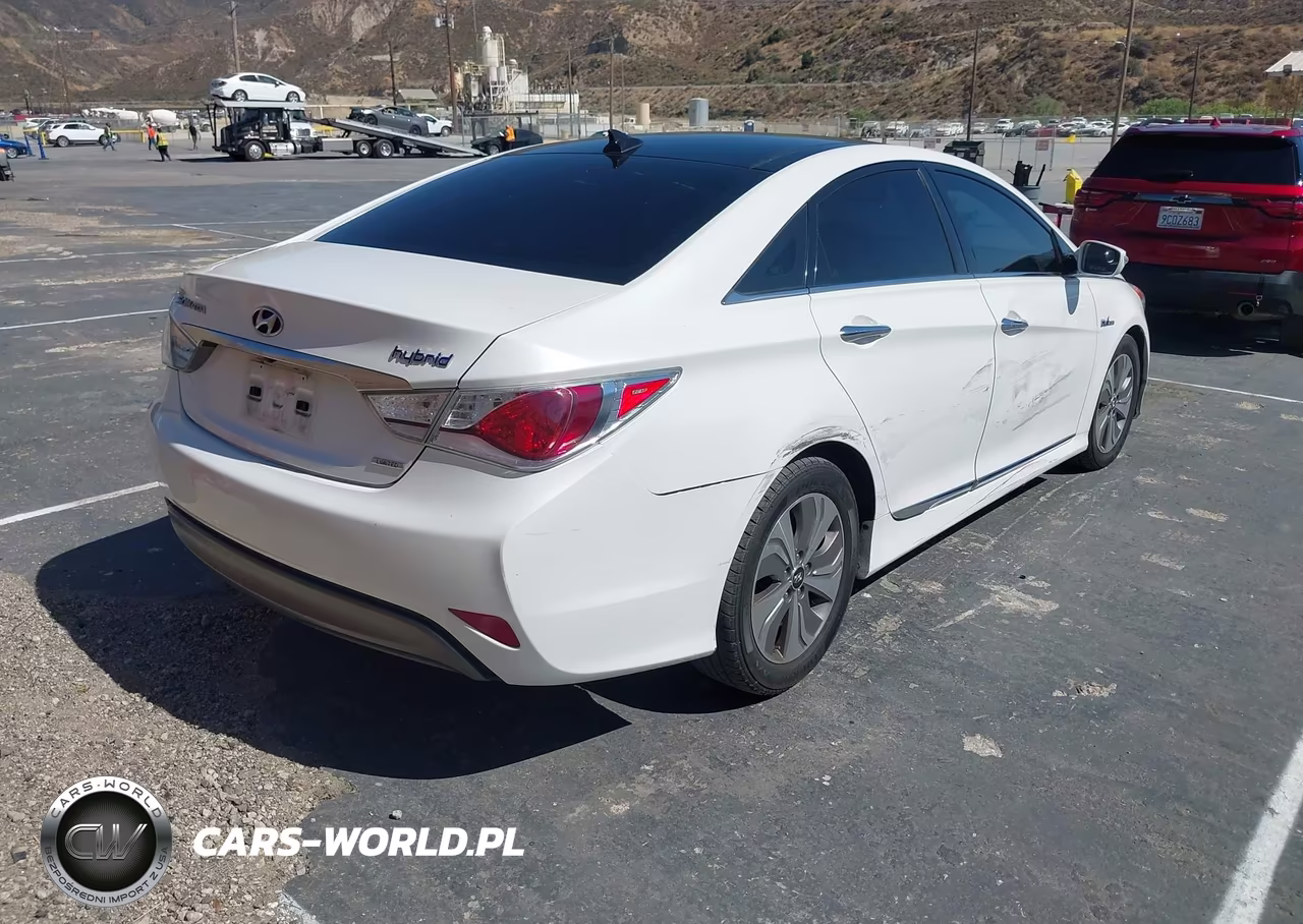 2015 Hyundai Sonata Hybrid Limited VIN:KMHEC4A43FA120850 - 4