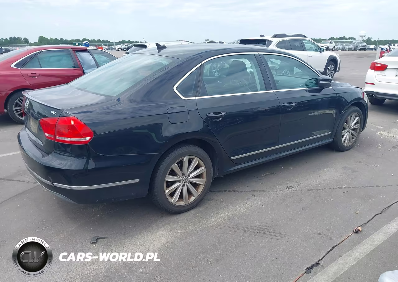 2013 Volkswagen Passat 2.5L Sel Premium VIN:1VWCP7A38DC066405 - 4