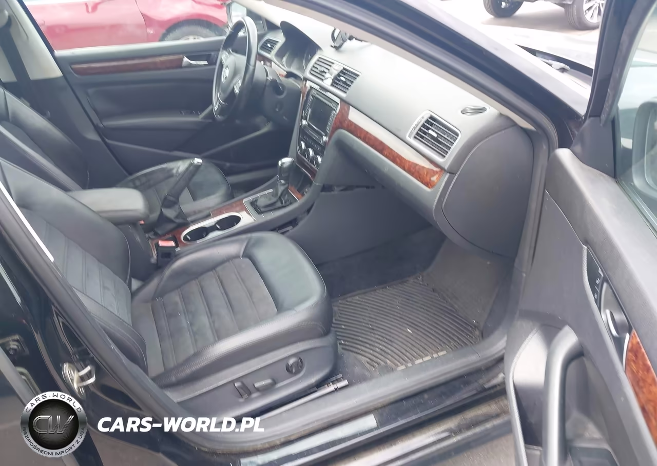 2013 Volkswagen Passat 2.5L Sel Premium VIN:1VWCP7A38DC066405 - 5