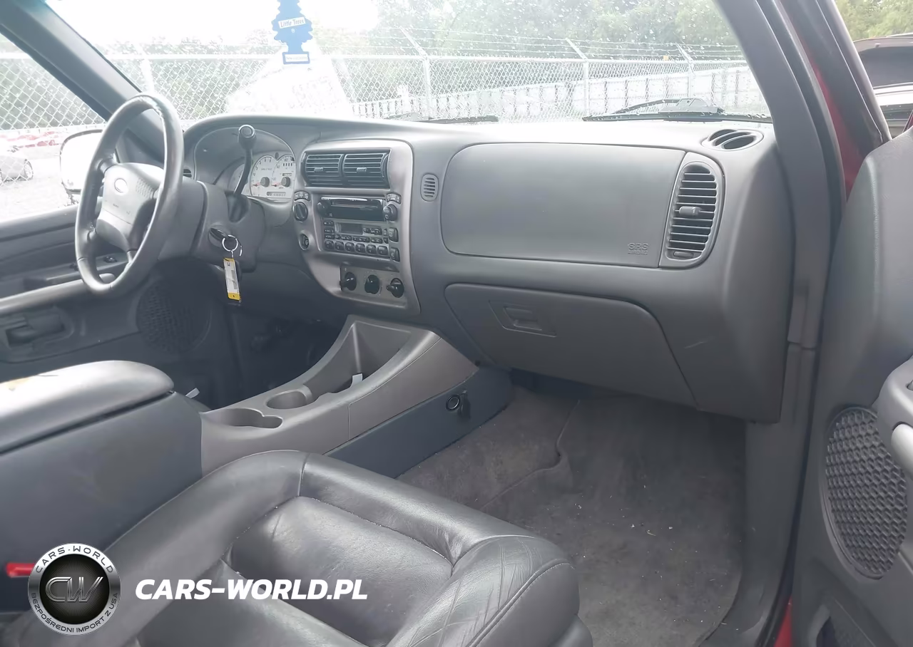 2002 Ford Explorer Sport VIN:1FMYU70E62UB37947 - 5