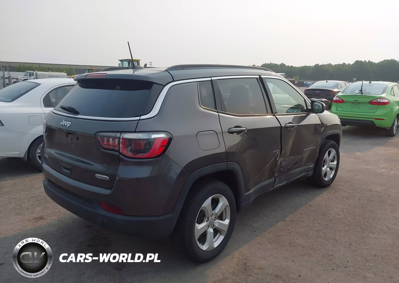 2017 Jeep Compass Latitude VIN:3C4NJDBB9HT628274 - 4