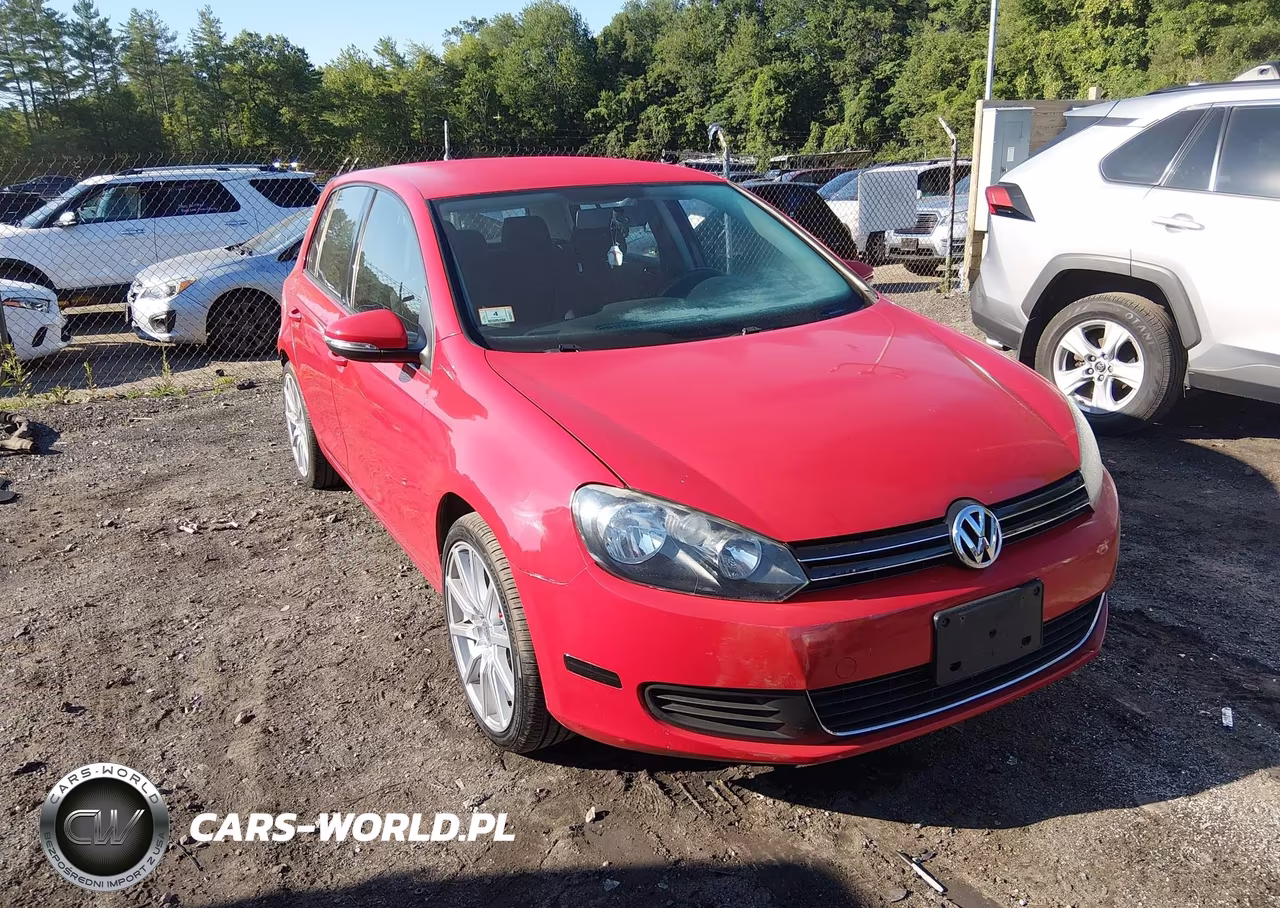 2013 Volkswagen Golf 2.5L 4-Door