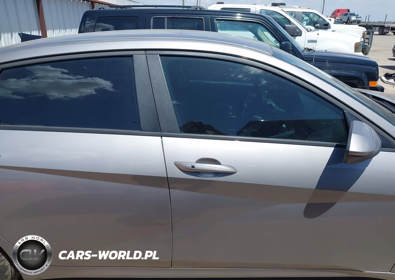 2023 Hyundai Elantra Sel VIN:KMHLS4AG9PU560396 - 13